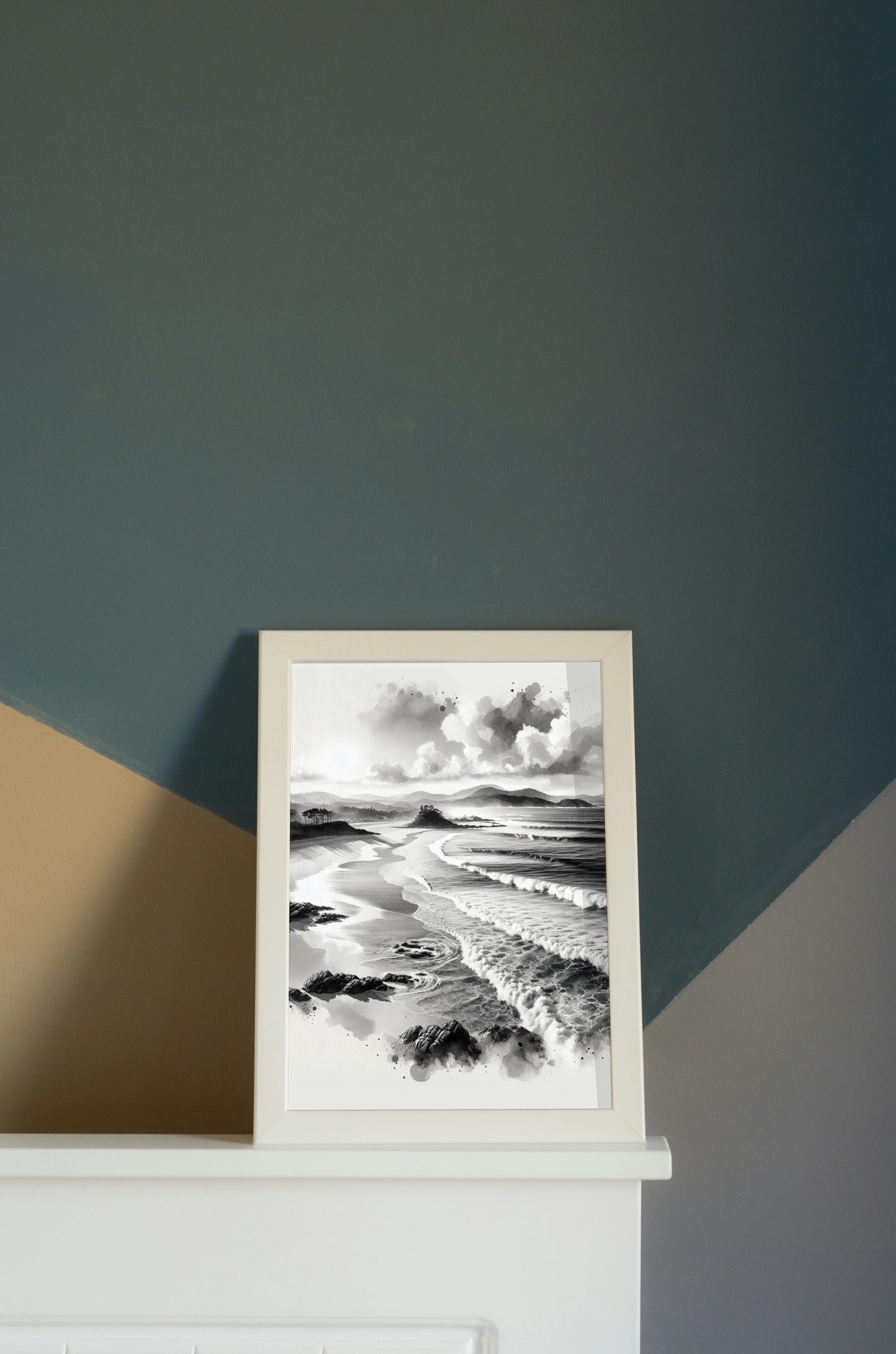 Monochroma Nirantara: Serene Achromatic Seascape