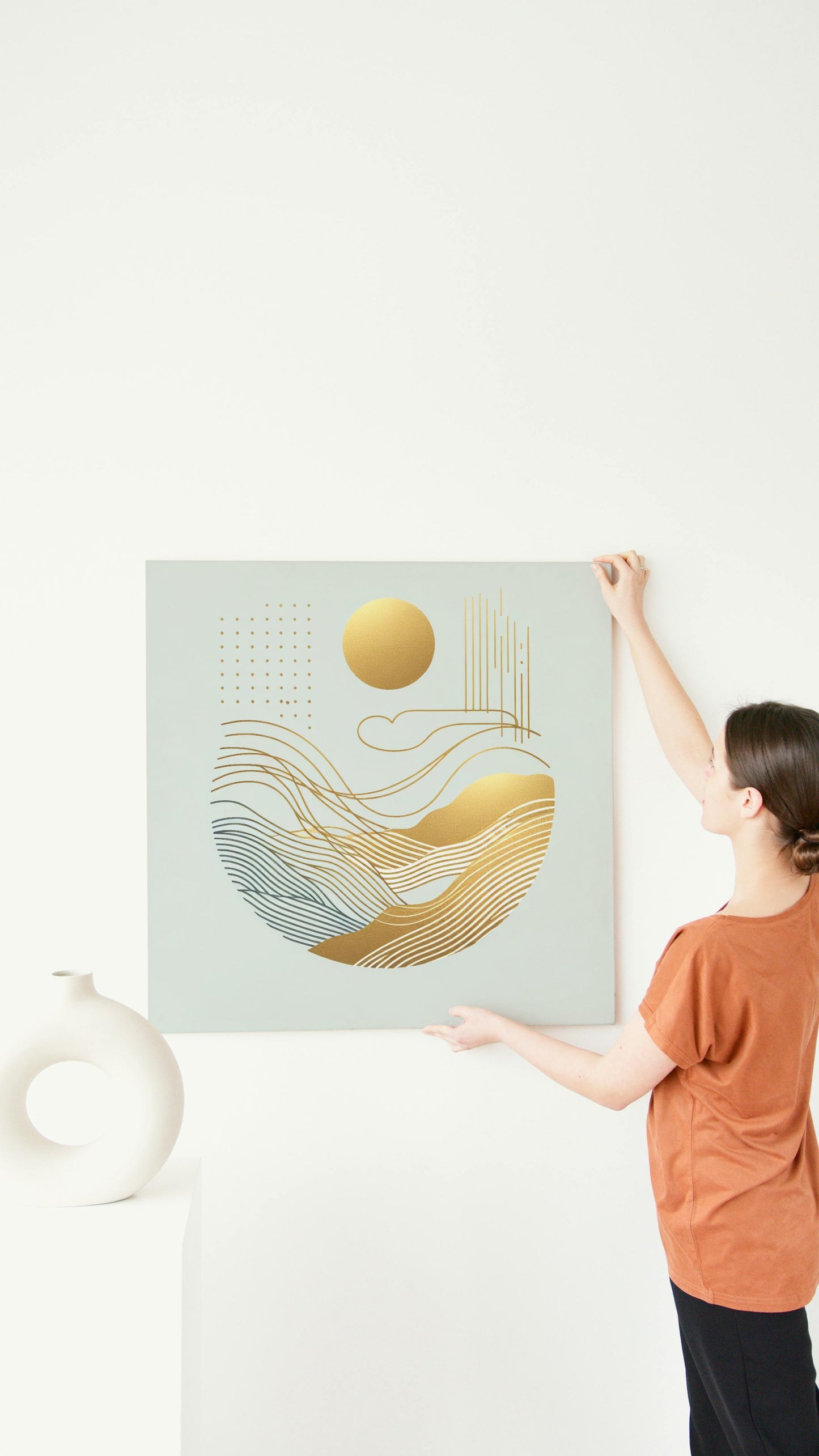 Golden Serenity: Minimalistic Modern Abstract Art