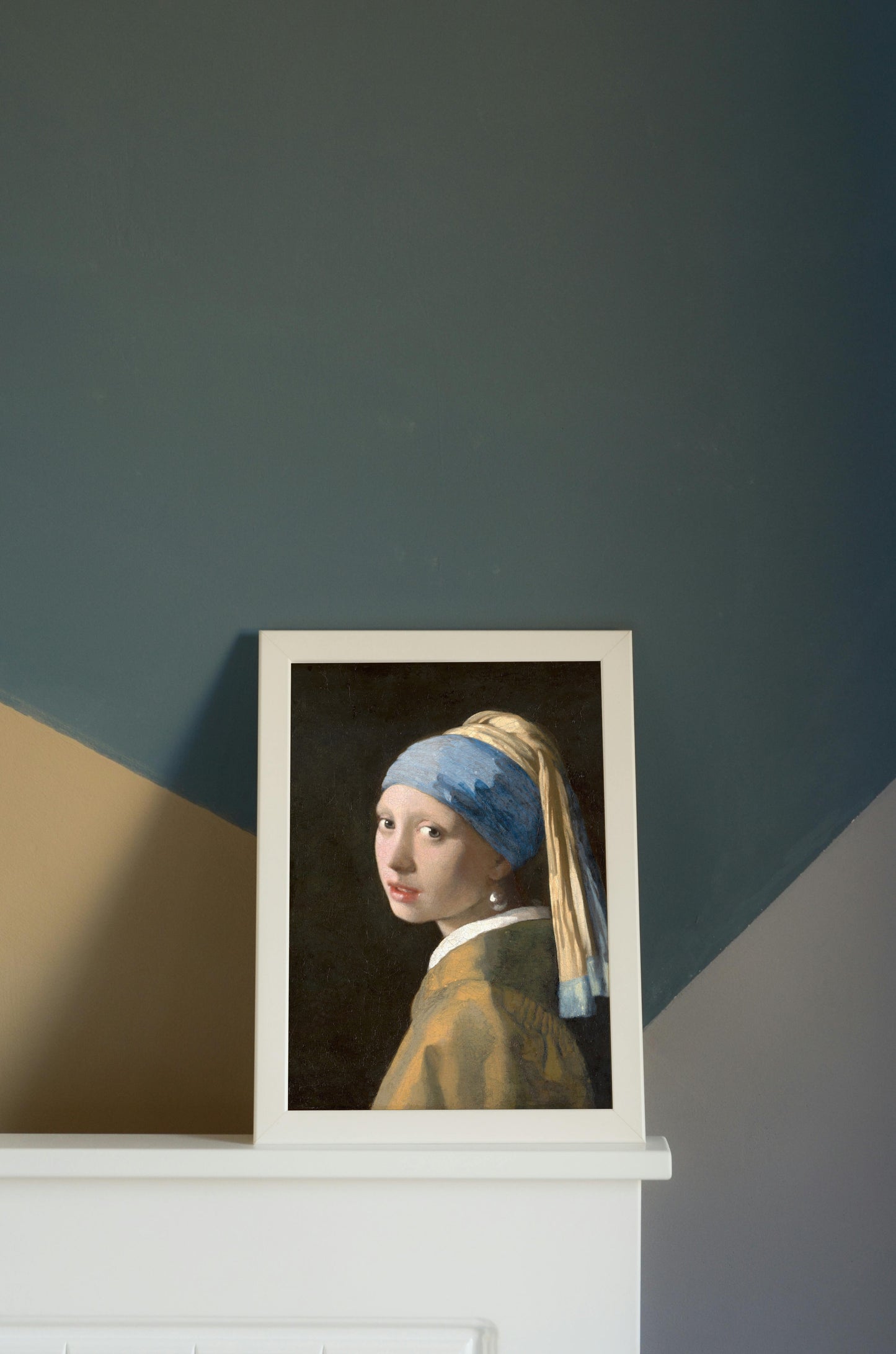 Girl with a Pearl Earring - Reprint of Johannes Vermeer's Masterpiece