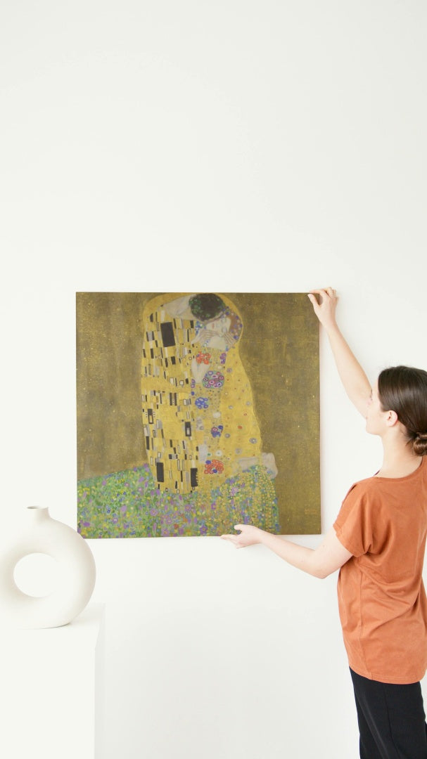 The Kiss by Gustav Klimt Art Nouveau (Modern) Art dated 1908